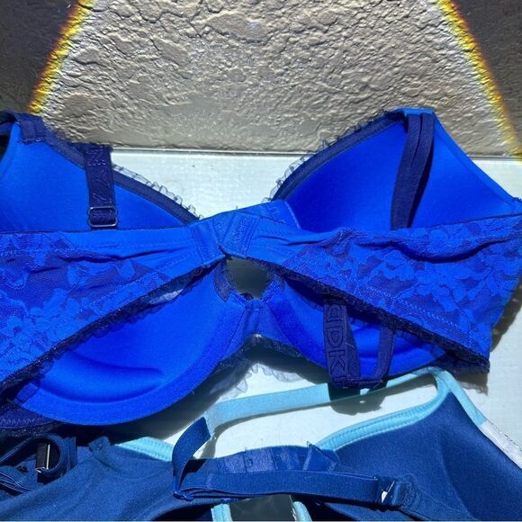 3 Beautiful Bras, 2 Victoria Secret, 1 NWT 32D and 32C , and 1 1DKNY 32D - Picture 6 of 11